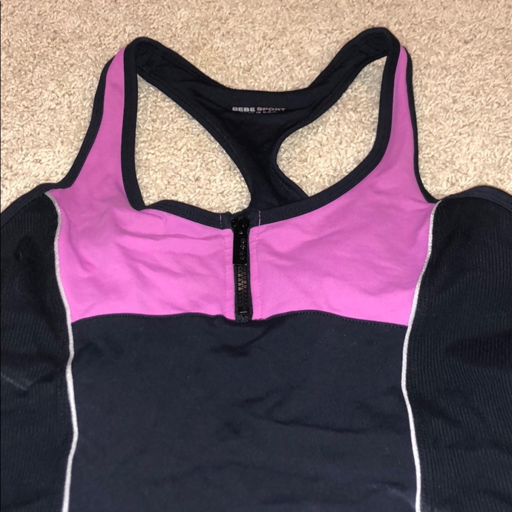 Workout top - Picture 2 of 4